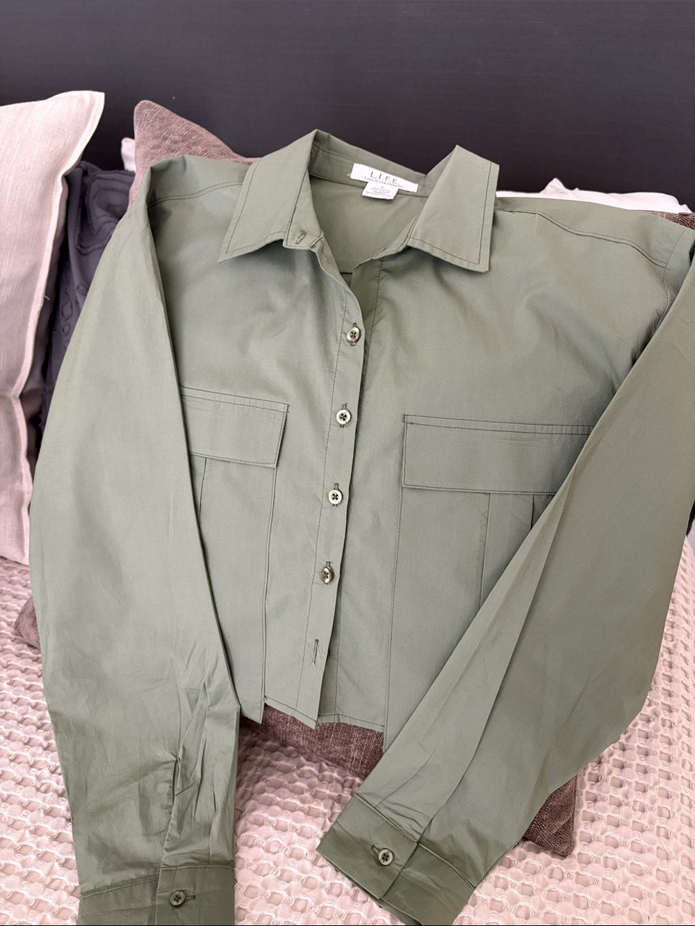Lightweight Olive Green Button-Front Women's Shirt Jacket